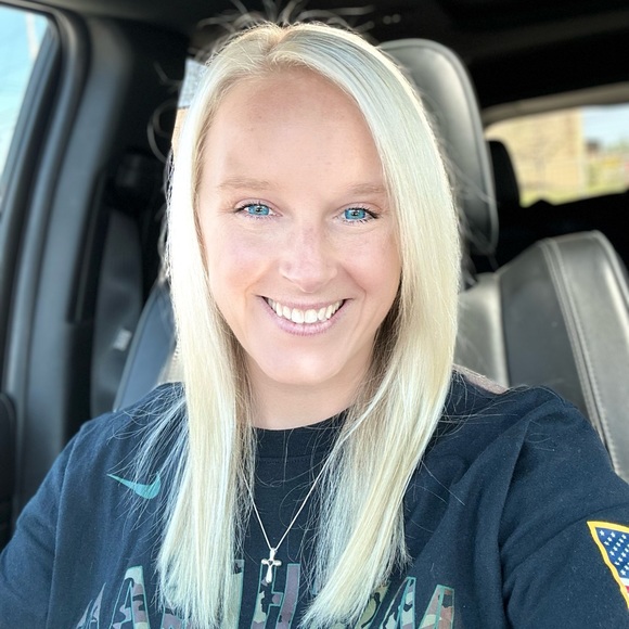 Meet your Posher, Inna - Picture 3 of 3